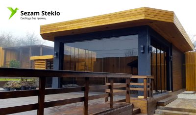 Безрамное остекление беседки