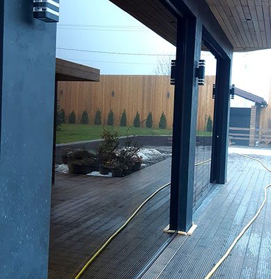 Глухое остекление беседки